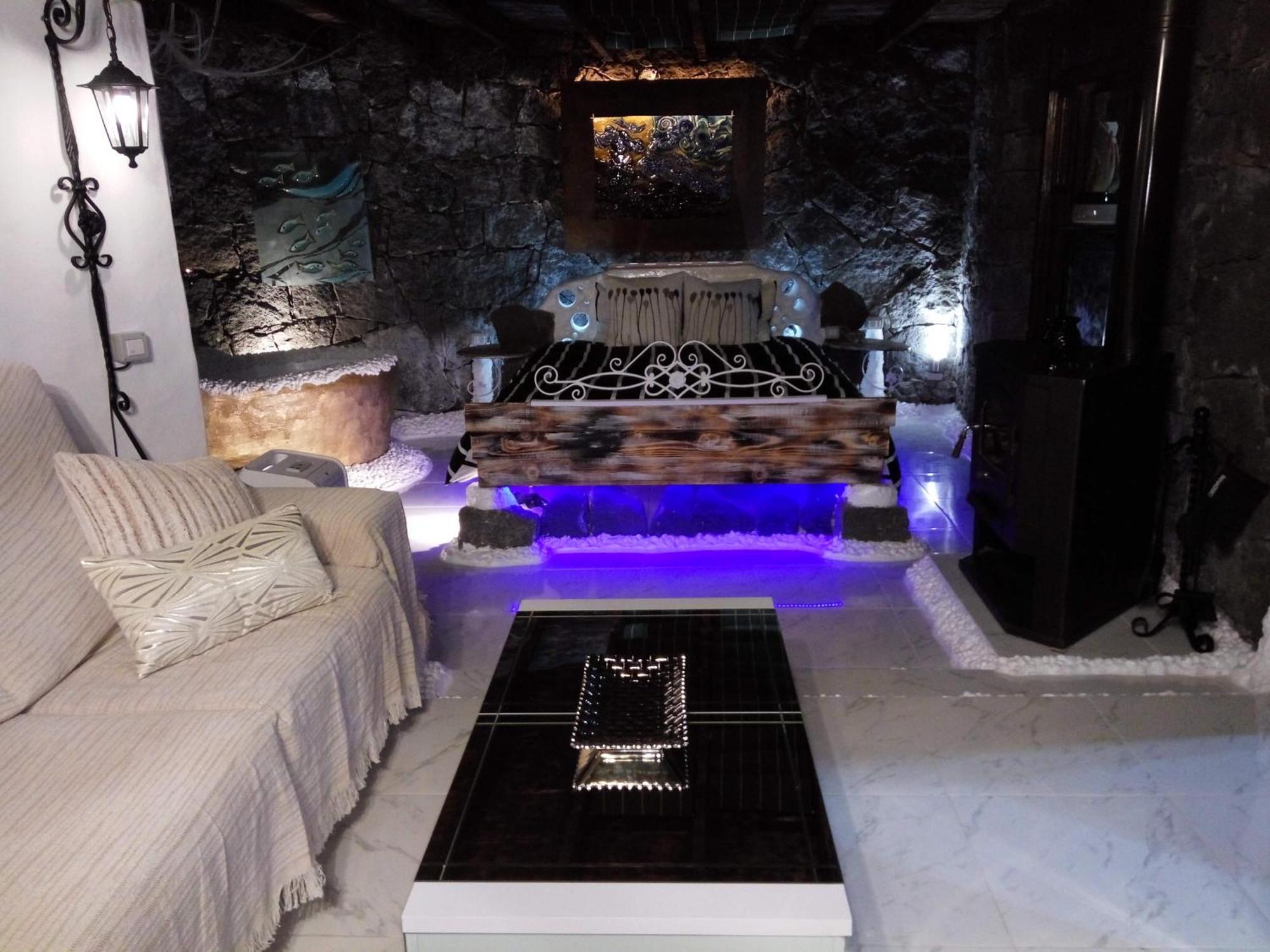 Aloelux Villa ! - Private Villa With Jacuzzi, Cinema ,Massage ,Wonderful View, Art Desing Villa Conil Bilik gambar